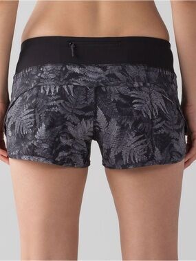 Lululemon speed short 2.5” kindred spirit black multi leaf print women 4 shorts